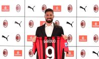 Olivier Giroud Bicara Nomor Punggung Sembilan di AC Milan, Giroud: Saya Tidak Percaya Takhayul
