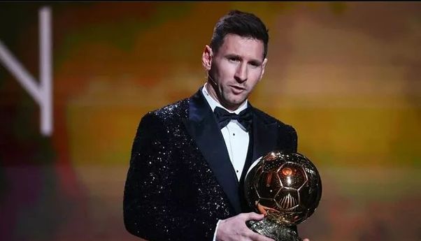 Resmi! Lionel Messi Raih Penghargaan Ballon d'Or 2021, Cristiano Ronaldo Terlempar Dari 3 Besar