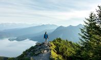 Ini Daftar Perlengkapan Naik Gunung yang Paling Penting untuk Pemula