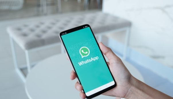 Kian Cemas Ditinggal Pengguna, WhatsApp Mulai Pasang Iklan di Koran