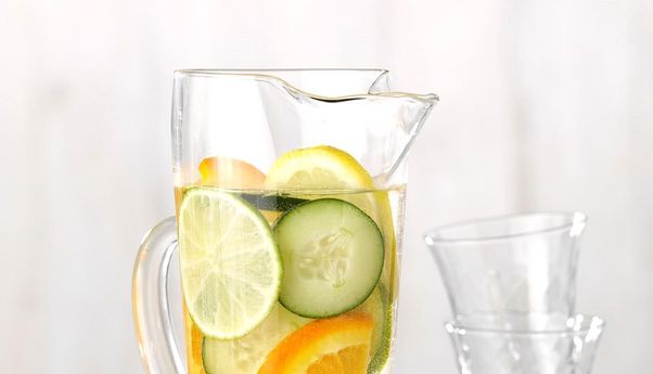 3 Cara Membuat Infused Water yang Enak dan Sehat