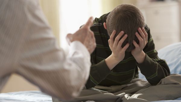 Mengenal Istilah Strict Parents, Pola Asuh Anak yang Memicu Kenakalan pada Anak