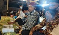 Terkejut dengan Kabar Meninggalnya Ki Seno, Ponsel Ki Manteb Jatuh dan Pecah