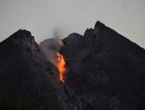 Dalam Tempo 12 Jam, Gunung Merapi Keluarkan 6 Kali Guguran Lava Pijar