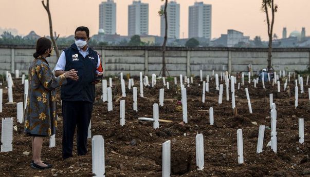 Hamparan Luas Makam karena COVID-19 Terlihat di TPU Rorotan, Anies: Itu Bukan Sekedar Angka Statistik