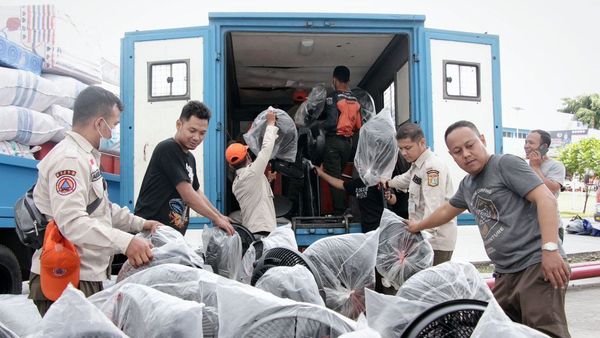 Heru Budi Kirim Logistik untuk Warga Terdampak Gempa: Cianjur Punya Andil Bagi Jakarta dan Indonesia