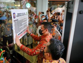 Bobby Nasution Ngamuk ke Mall Centre Point yang Nunggak Pajak 10 Tahun Sebesar Rp56 Miliar