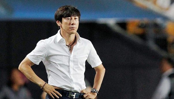 Profil Shin Tae-yong, Oppa Korea Bertangan Dingin