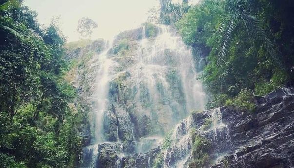 Luar Biasa! Inilah Keindahan Air Terjun Bukit Langgar dan Destinasi Lain di OKU Sumatra Selatan