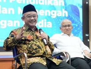 Sudah Dianggarkan, Mendikdasmen Mu'ti Sebut Gaji Guru Bakal Naik 2025