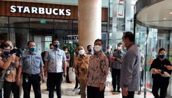 Mendag Lutfi Syaratkan PCR dan Antigen untuk Masuk Mal Bikin Susi Pudjiastuti Tepok Jidat