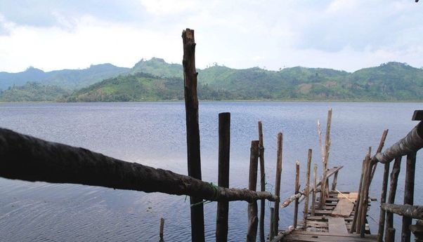 Melihat Keindahan Danau Siais di Rianiate, Tapanuli Selatan dan Ikan Keramatnya