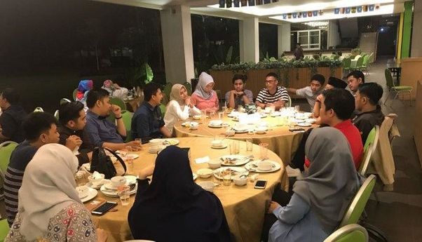 Tips dan Trik Agar Buka Puasa Bersama Teman Bisa Lancar