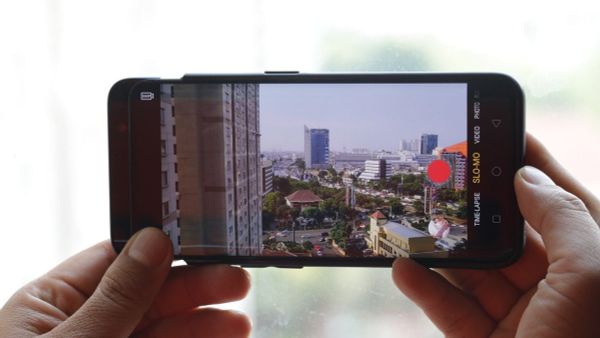 5 Pilihan Aplikasi Kompres Video di Android yang Mudah namun Berkualitas