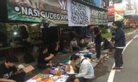 Di Pasar Gratis Jogja, Siapa Saja Berhak Mendapatkan Barang Secara Cuma-Cuma