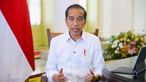 Sebut Pemerintah Susah Payah Agar Harga Pertalite Tidak Naik, Jokowi: Di Singapura Sudah Rp32.000