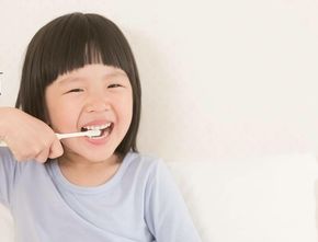 Ibu Wajib Tahu! Inilah Cara Mencegah Gigi Berlubang pada Anak