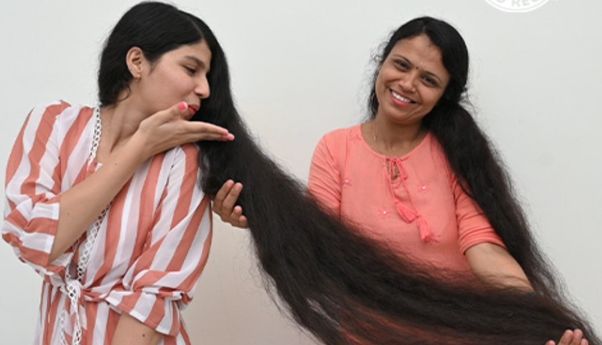 Perempuan dengan Rambut Terpanjang di Dunia Akhirnya Potong Rambut Setelah 12 Tahun