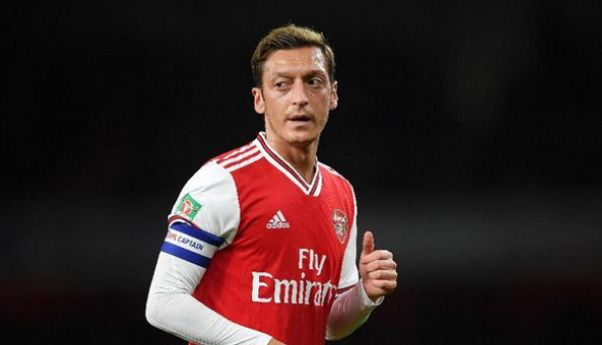 Andrey Arshavin: Mesut Ozil Menghambat Permainan Arsenal