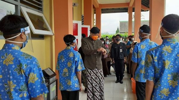 Tak Ada PSBB Meski Covid-19 Naik, Ganjar: Jangan Takut Citranya Jelek Karena Itu