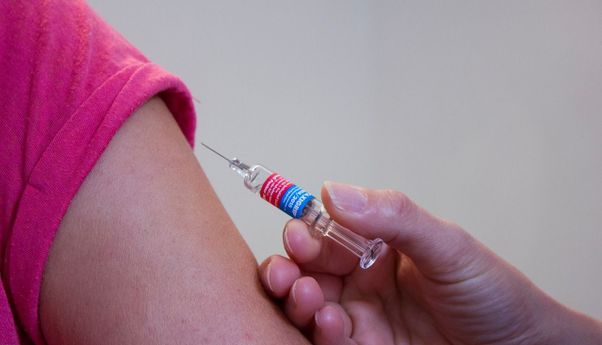 Vaksinasi Pemkab Tanah Datar: Jika Tidak Mau Divaksin Bansos Kami Berhentikan