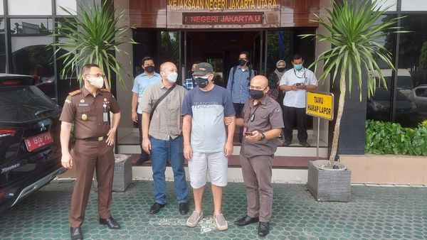 10 Tahun Jadi Buron, Hasan Berhasil Ditangkap di Minimarket oleh Tim Gabungan Kejati DKI Jakarta dan KPK