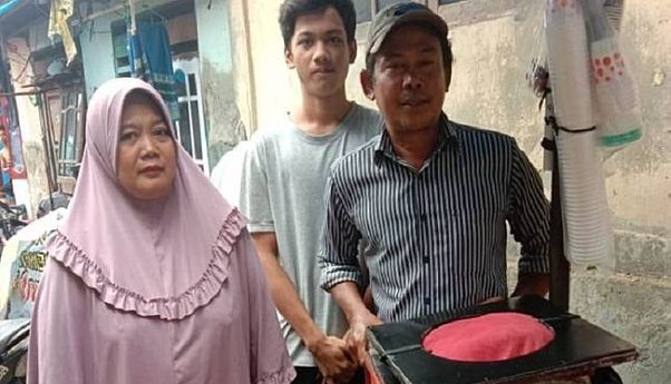 Berita Jogja: Anak Penjual Es Dung-Dung Keliling Lolos Kuliah Gratis di UGM