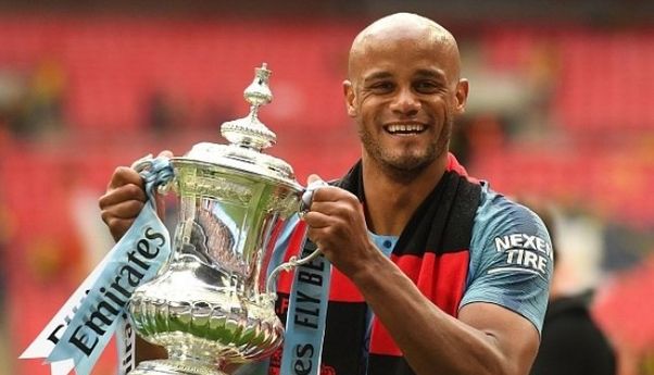 Kenangan Manis Sebelum Pulang, Guardiola: Kompany Bakal Dirindukan Pasukan The Citizen