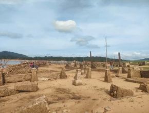 Surut Ekstrem! Ungkap Kembali Jejak Kampung Lama di Waduk PLTA Koto Panjang!