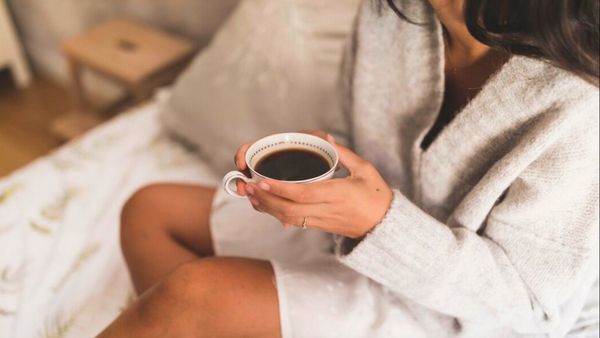 Minum Kopi setelah Bangun Tidur? Ini Waktu Ideal Menurut Ahli
