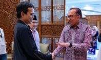 PM Malaysia Sambut Hangat Kunjungan UAS di Kantornya, Sebut Peran Penting Ulama dalam Pemerintahan