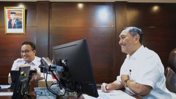 Luhut Kritik Orang yang Protes TKA Masuk Saat PPKM Darurat: Kalau Enggak Ngerti Masalah, Jangan Cepat Ngomong!