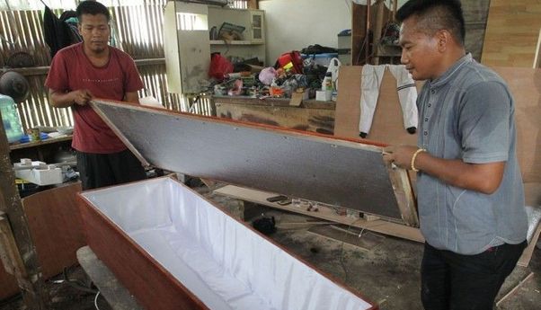 Penjual Peti Mati di Yogyakarta Bercerita tentang Sepinya Pesanan karena Tak Punya Koneksi ke RS