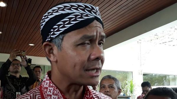 Berita Jateng: Angka Penularan Covid-19 Kian Tinggi, Ini Alasan Ganjar Pranowo Tak Terapkan PSBB di Jawa Tengah