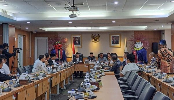 DPRD Jakarta Usulkan 3 Calon PJ Gubernur Pengganti Heru Budi: Teguh Setyabudi, Tomsi Tohir, dan Akmal Malik