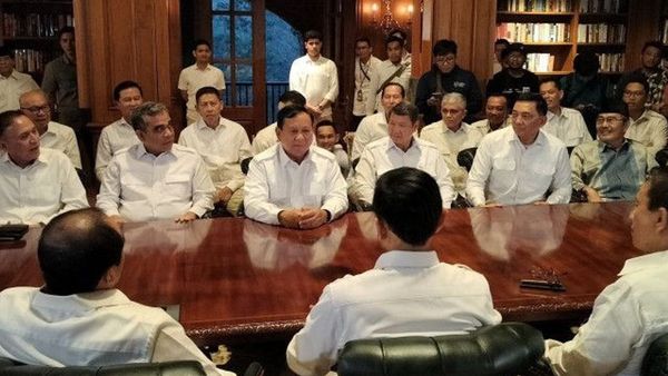 Temui Prabowo di Hambalang, Wiranto Beri Sinyal Bakal Gabung ke Gerindra