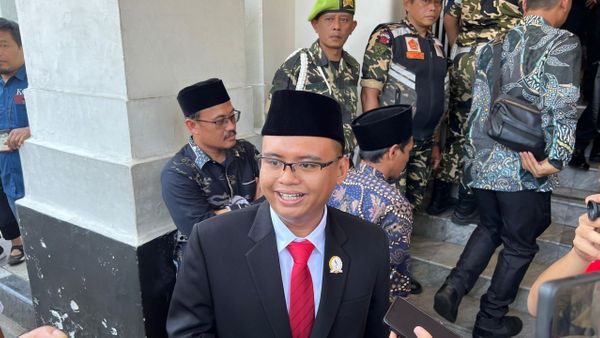 Anak Dedi Mulyadi Dilantik sebagai Anggota DPRD Jabar Periode 2024-2029