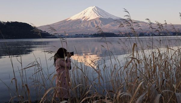 Pikat Wisatawan dengan Suguhan Pemandangan Indah, Ini Daftar Danau Terkenal di Jepang