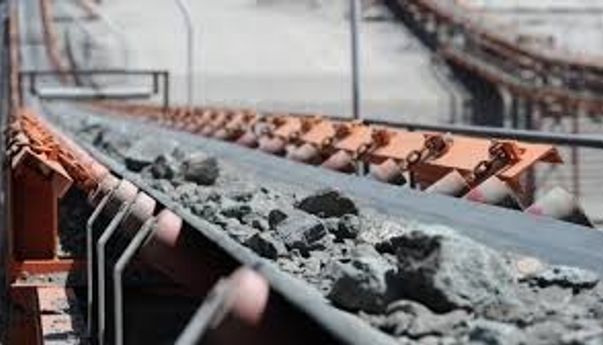 Persebaran besi bijih daerah indonesia sebutkan di Sumber Daya