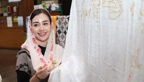 Novita Hardini Meraih Suara Terbanyak di Kalangan Artis untuk DPR Jatim