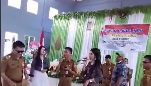 Viral Video Kades Grobogan yang Asyik Joget dengan Biduan Bikin Ganjar Tak Habis Pikir