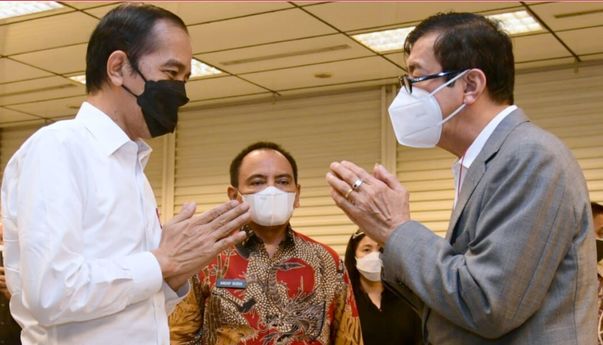 25 Menit Jokowi di RSPAD Melayat Elisye W Ketaren