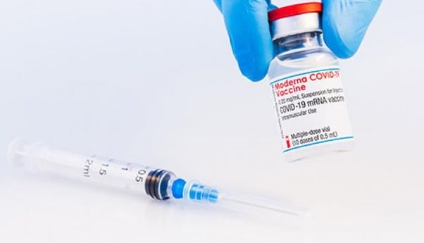 Menimbang Apakah Etis Jika Vaksinasi COVID-19 Dosis Ketiga Berbayar?