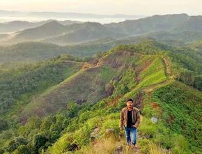 Menghilangkan Penat dengan Jalan-Jalan ke Puncak Manalese di Batu Tunggal, Labuhanbatu Utara