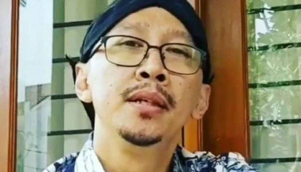 Abu Janda Respon Imbauan Ahmad Dhani Agar Tak ke Singapura: Liburan ke Puncak Saja, Biar Bisa Kawin Kontrak