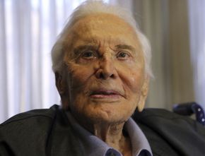 Meninggal di Usia 103 Tahun, Ini Rahasia Panjang Umur Kirk Douglas