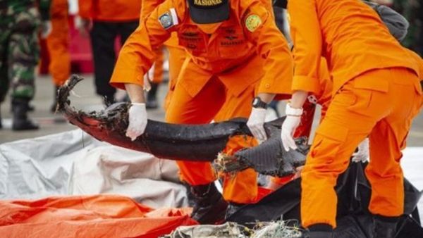 Update Kecelakaan Pesawat Sriwijaya Air SJ-182: Tim Penyelam Temukan Dompet Rahmania Ekananda