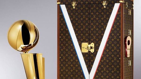 Inikah Penampakan Sepatu dan Tas Kolaborasi Louis Vuitton X NBA?