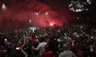 Ribuan Suporter Liverpool Banjiri Anfield