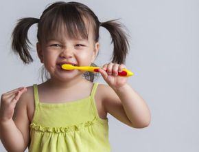 Tips Menjaga Kesehatan Gigi Anak Menurut Dokter Gigi